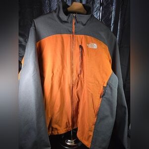The North Face Men's Performance‎ Jacket in Orange and Black Sz Lg